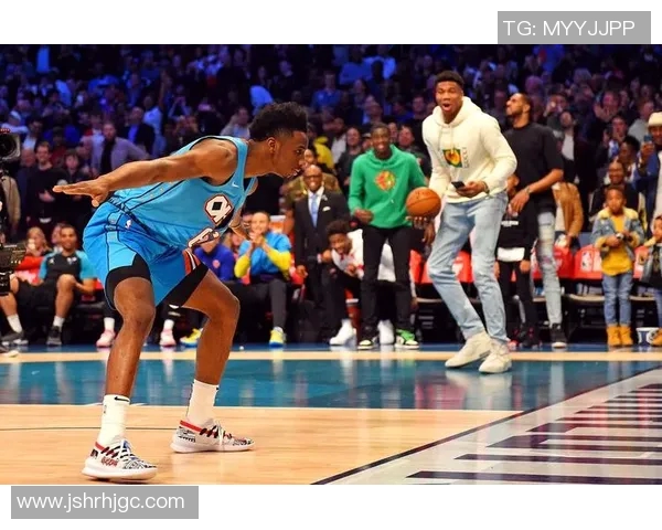 篮球明星因侏儒症而备受关注的传奇故事与奋斗历程揭秘